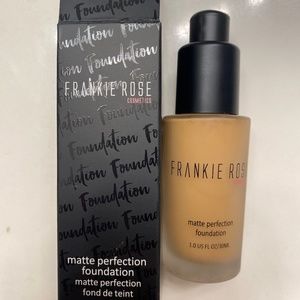 Frankie Rose Foundation & Concealer